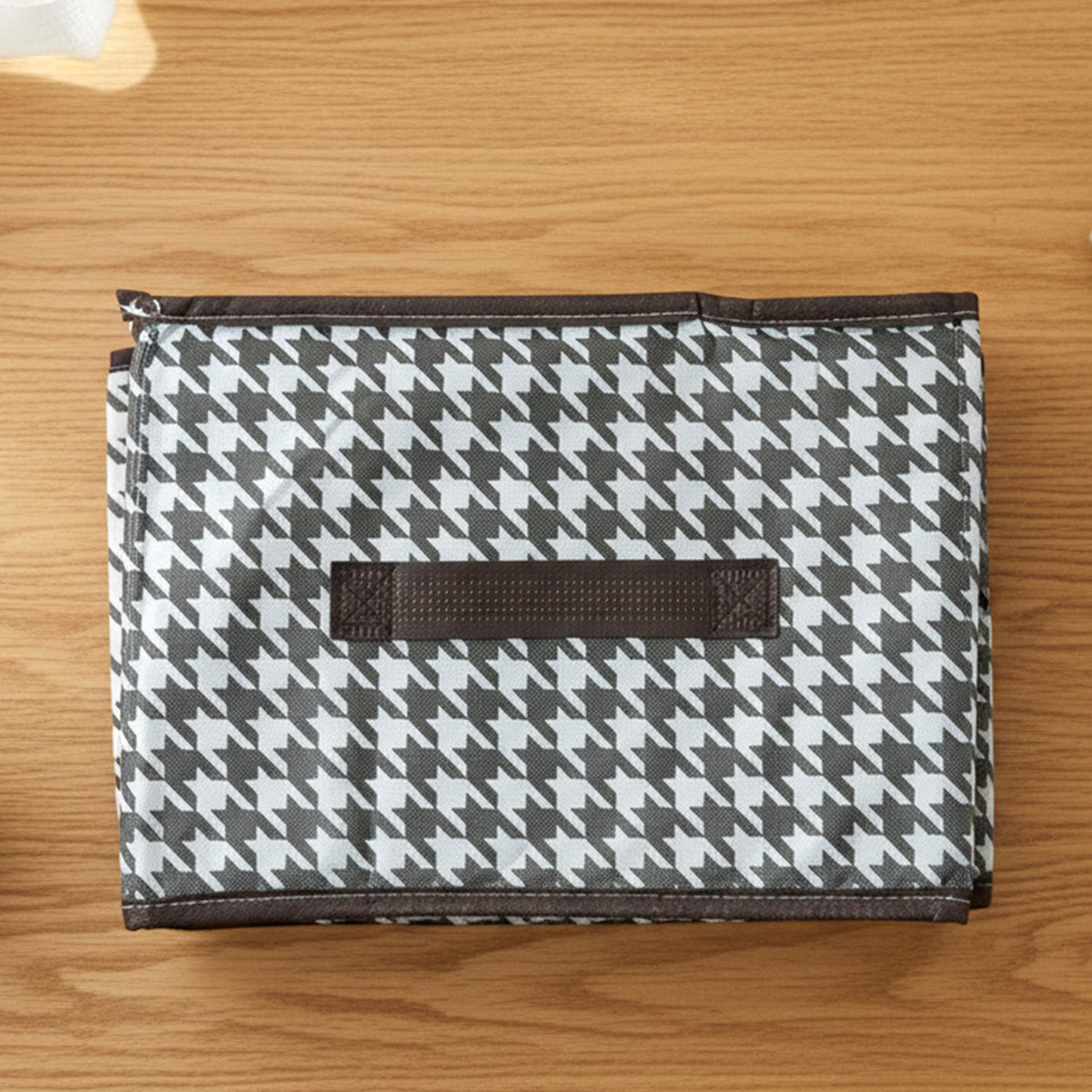 Fabric storage basket white bg