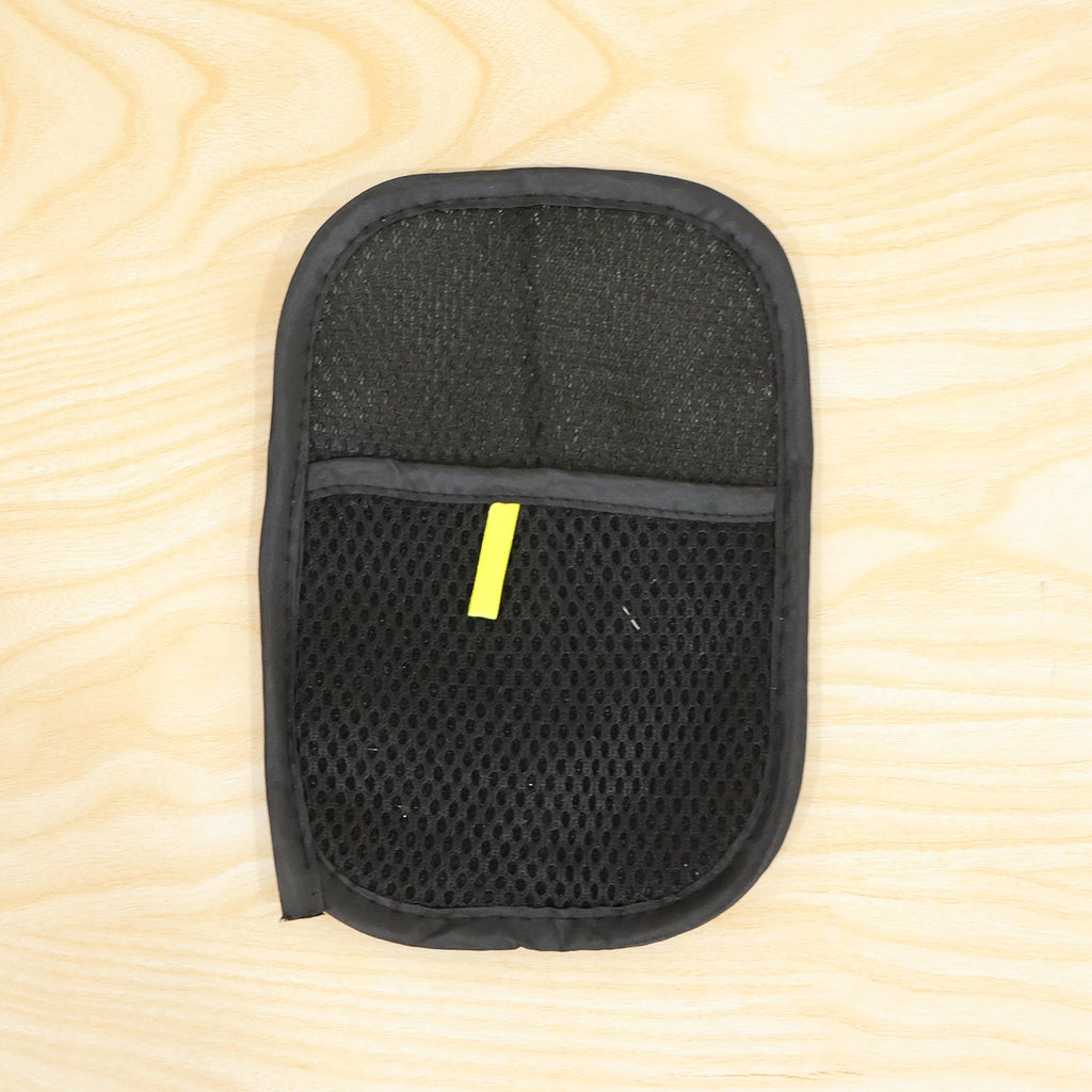 Pet hair remover glove use